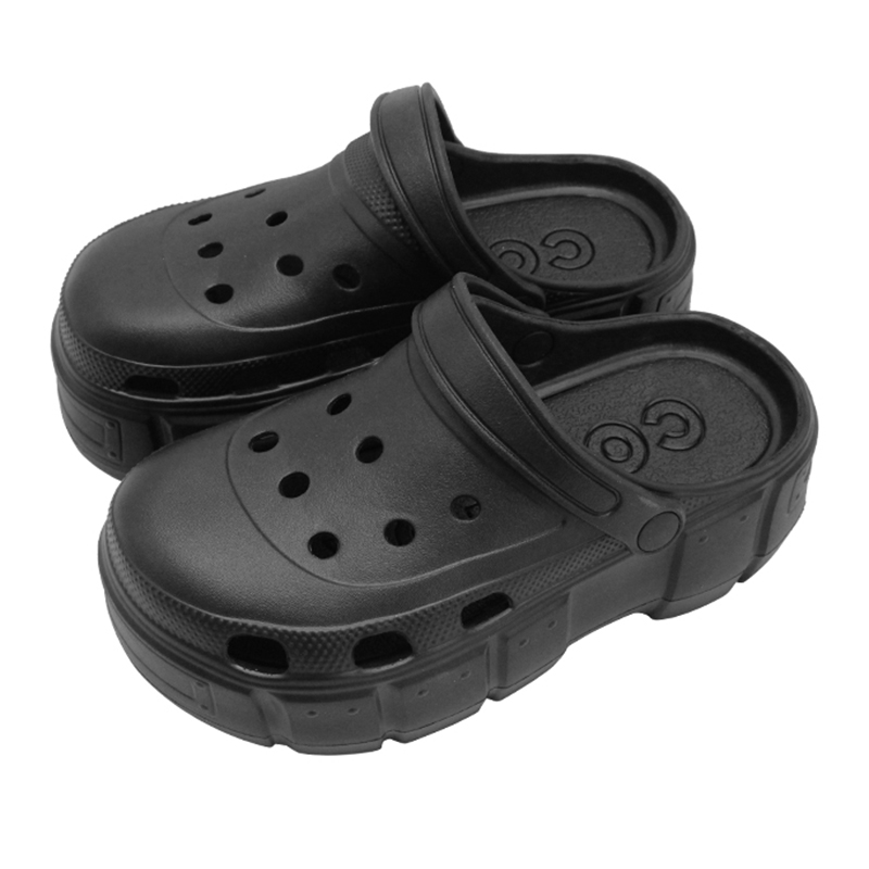 Zuecos de plástico que gotean